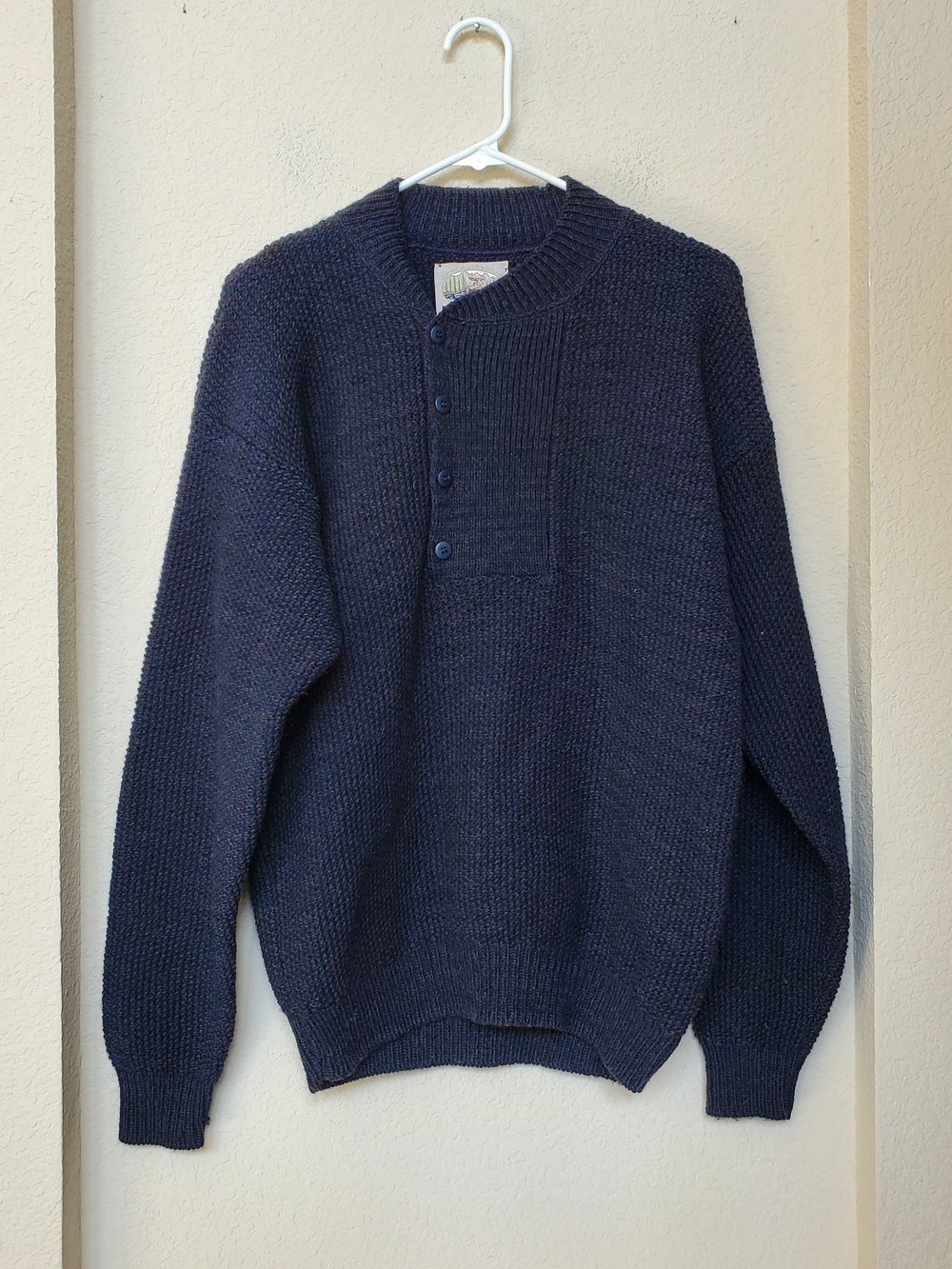Alps Vtg 100% Wool Henley Style Sweater.  Size Small